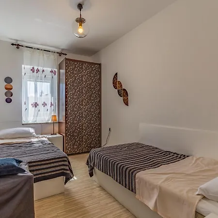 Σπίτι διακοπών Cozy In With Kitchen