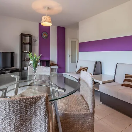Cozy In With Kitchen *